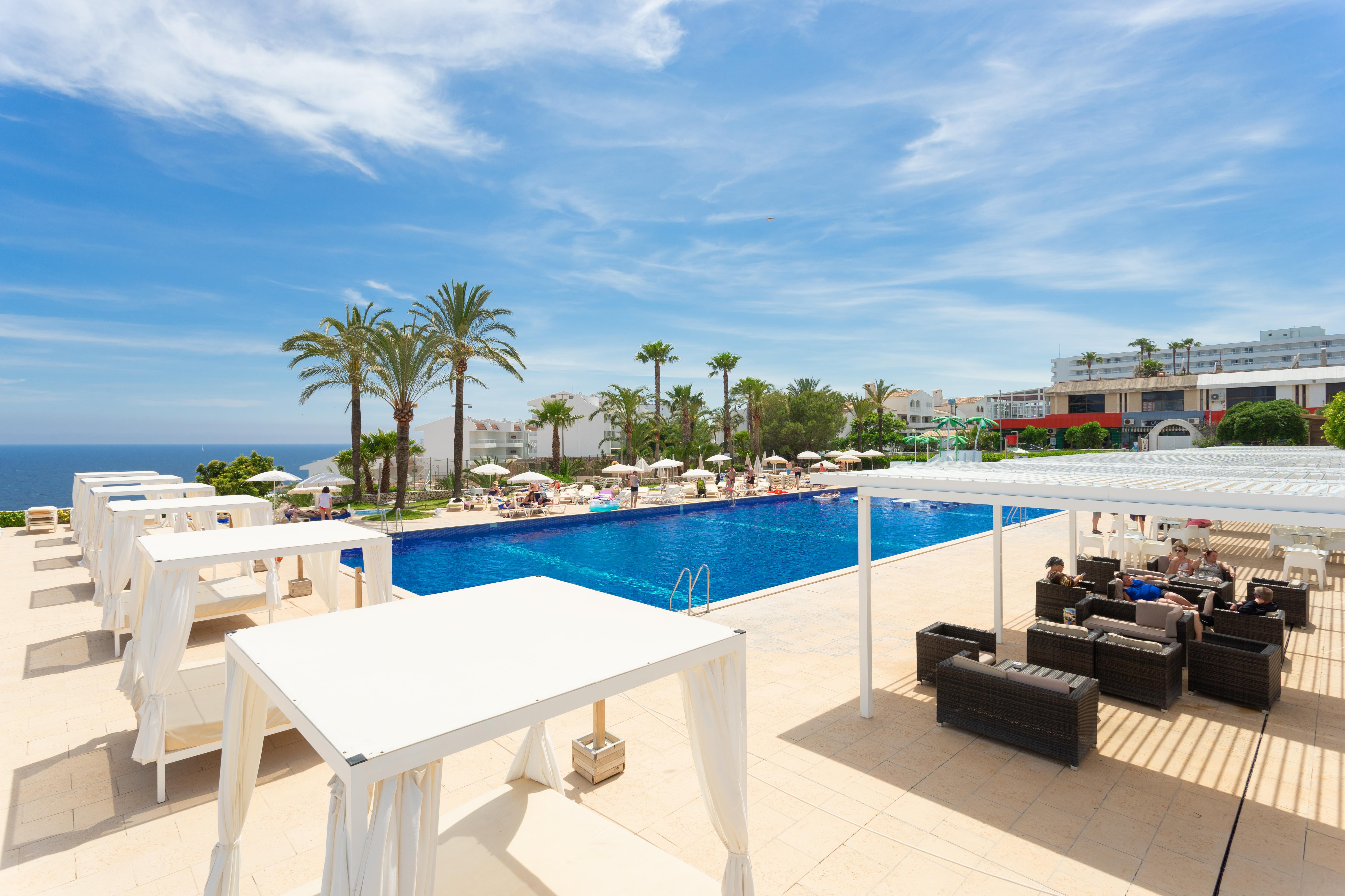 Hotel Palia Maria Eugenia Calas de Mallorca Exterior photo